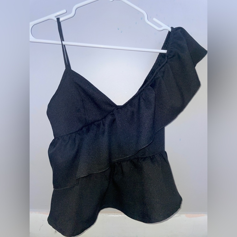 black boutique shirt!!